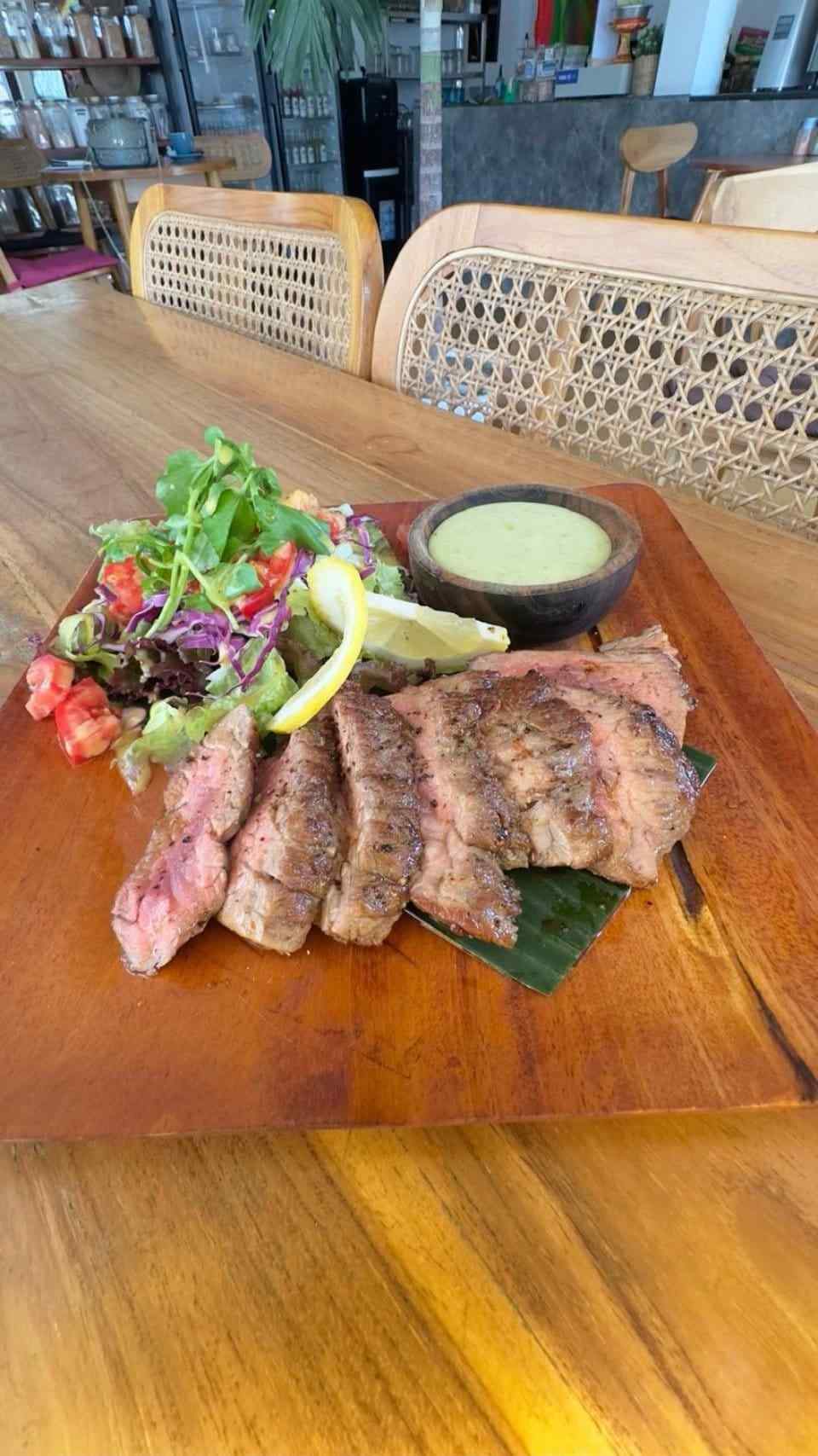 Wagyu steak di Slavic Roots Cafe & Eatery, Berawa Canggu, Bali
